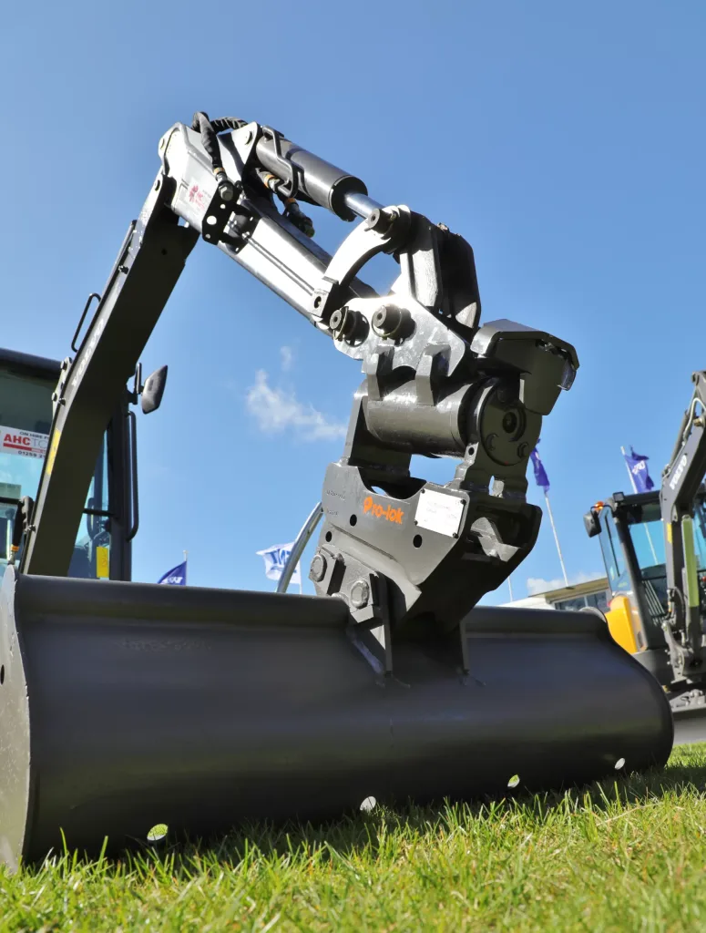 Pro-Lok Tilt Quick Hitches - Excavator Attachments